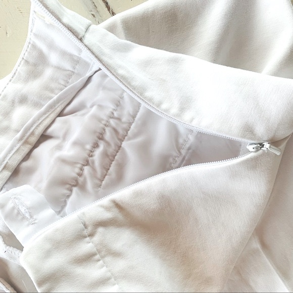 Willi Smith White Crop Pants - White Straight Leg Capris Pants - Size 4 - Picture 11 of 15